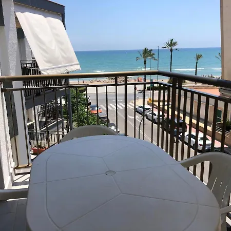 Apartament 50m From The With Pool *