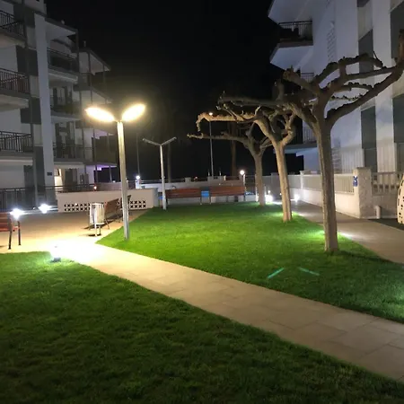 50m From The With Pool * Cunit